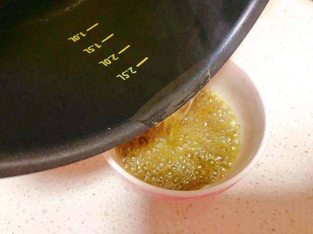 酱香饼这样做,不发面不揉面,香酥可口,再也不用买着吃