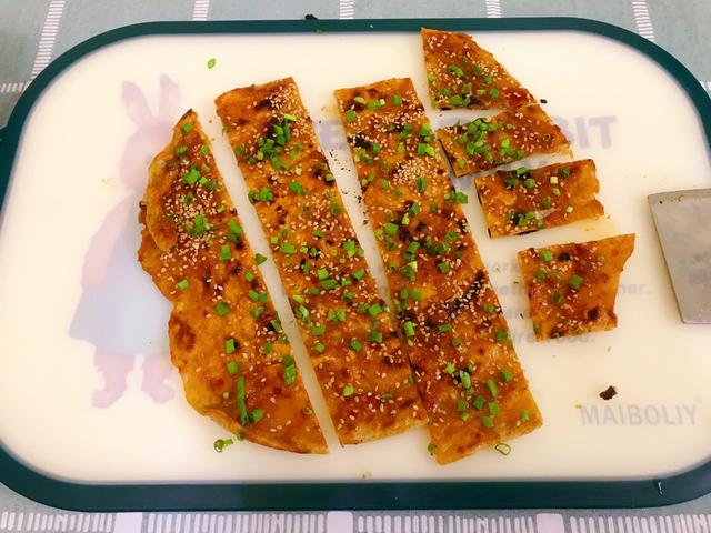 酱香饼这样做,不发面不揉面,香酥可口,再也不用买着吃