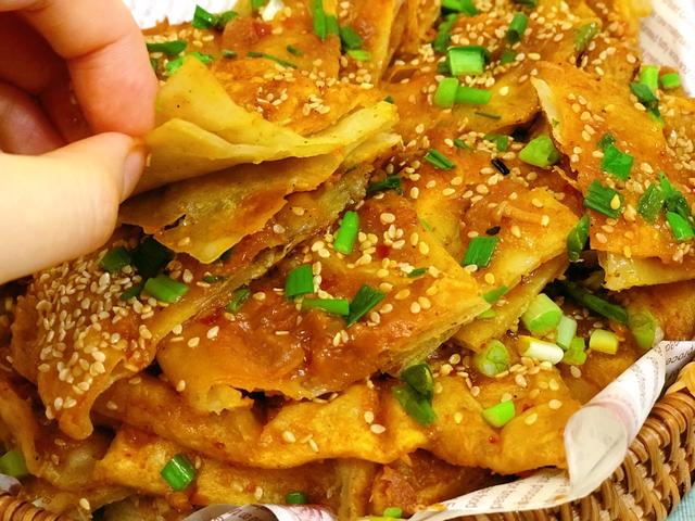酱香饼这样做,不发面不揉面,香酥可口,再也不用买着吃