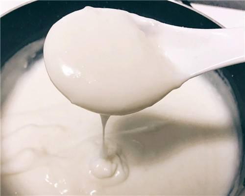 奶香味十足,好吃不腻,买瓶牛奶就能做,手残党也能学会