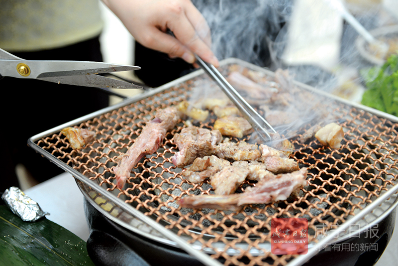 万达邀吃日 咸宁吃货们的“美食狂欢”