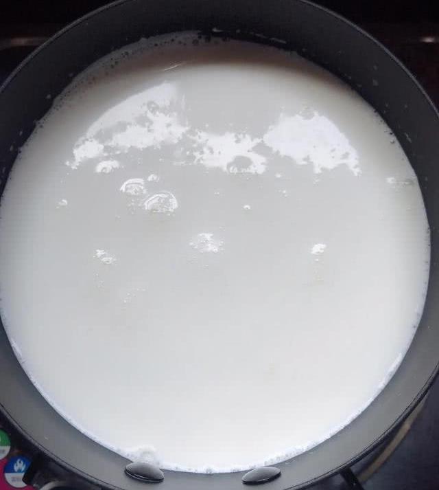 没有奶酪怎么办?我家从不花钱买,用牛奶自己做,成本低太多了