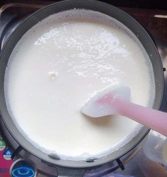 没有奶酪怎么办?我家从不花钱买,用牛奶自己做,成本低太多了