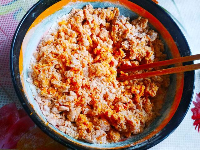 「南瓜豆沙馅空心麻团」的做法+配方,色泽漂亮,口感甜糯