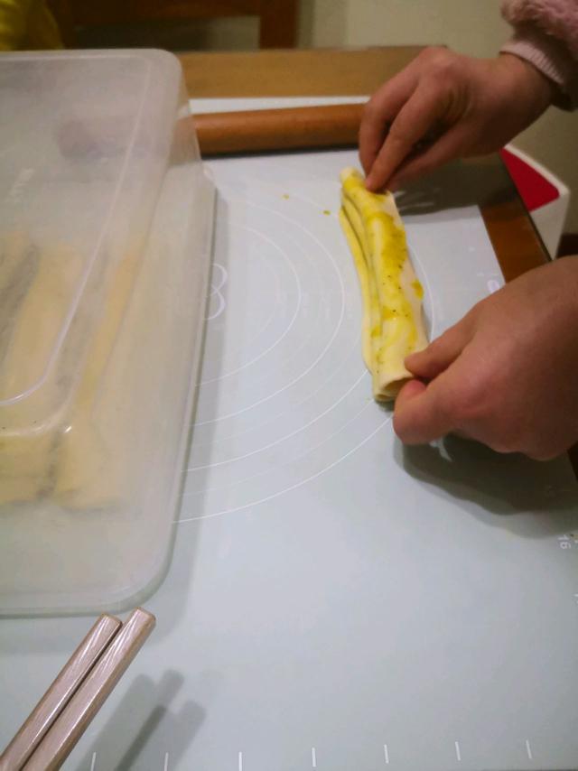 香喷喷的「手抓饼」的做法+配方,外脆里软,超级香