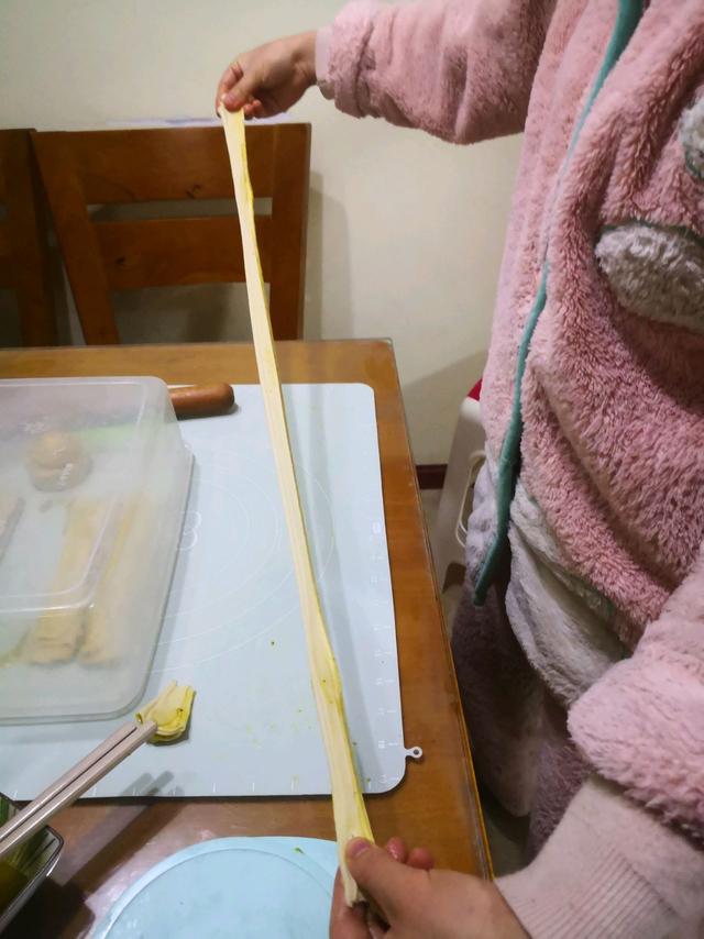 香喷喷的「手抓饼」的做法+配方,外脆里软,超级香