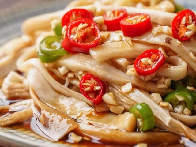 买杏鲍菇时,挑小的还是挑大的?卖菜的说漏嘴,以后可别再瞎买