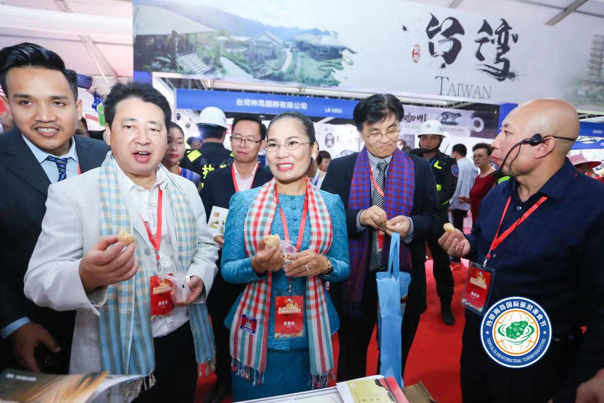 2019热带海岛（三亚）国际旅游美食节开幕荟萃数十家中华百年老字号美食