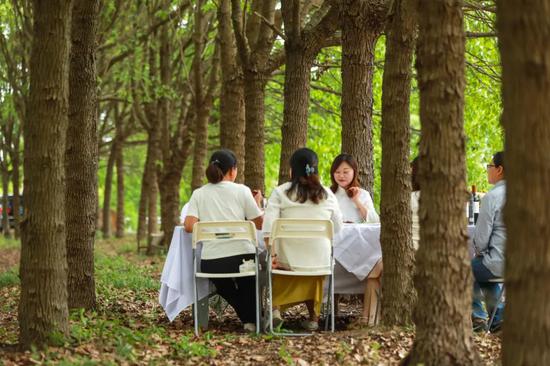 三五好友美酒美食 浦东乡间摆了这道野宴