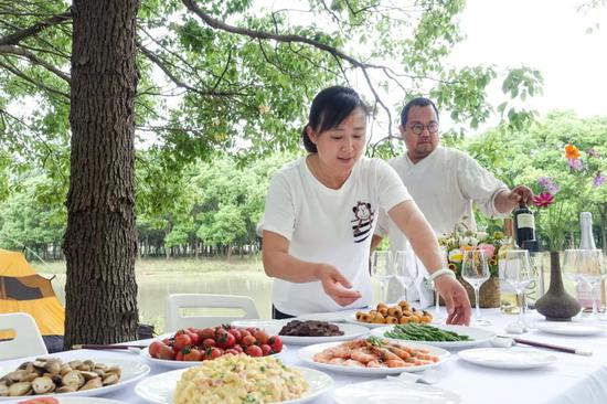 三五好友美酒美食 浦东乡间摆了这道野宴