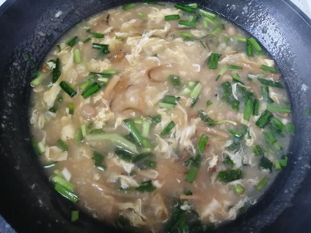 早餐这样吃,半碗面粉,两个鸡蛋,不炒菜不煮粥,营养美味特好吃