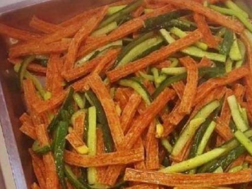 食堂师傅出新菜了,赶紧来排队!网友:这菜色,真是妈见打爸见抽