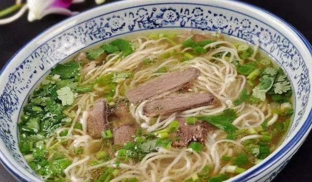 10块钱一碗的兰州拉面,究竟有多少利润?解开多年的疑惑