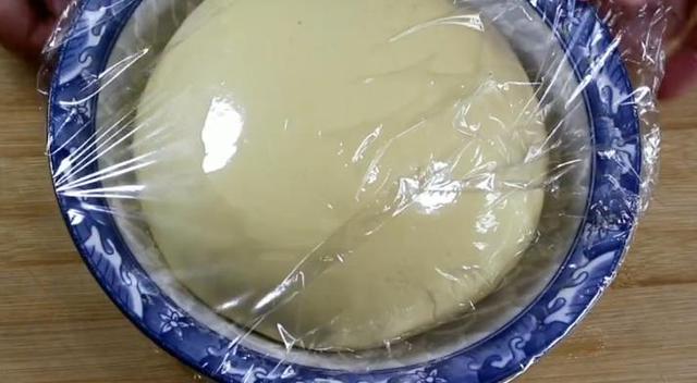 电饭煲烤面包,不用一滴水,不用打发,口感细腻柔软,比买的还香