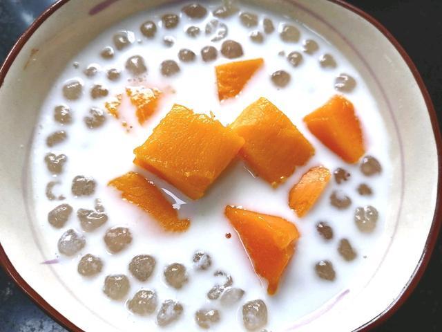 夏天的绝佳甜品,芒果西米捞,口感清甜超解暑