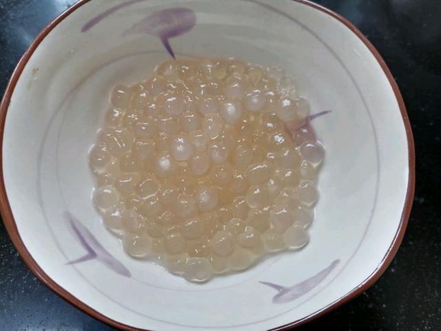 夏天的绝佳甜品,芒果西米捞,口感清甜超解暑