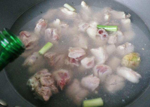 此肉比羊肉便宜,比鸡肉滋补,夏天出汗多要常吃,一看就会
