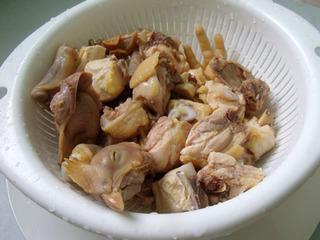 炖鸡汤前,多加这一步,汤汁鲜嫩好喝无腥味,大人小孩都爱喝