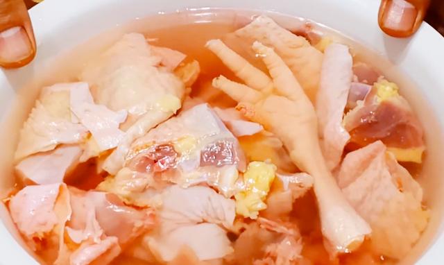 炖鸡汤前,多加这一步,汤汁鲜嫩好喝无腥味,大人小孩都爱喝