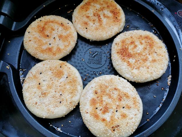 家常酥饼的简单做法,不用烤箱,层次分明,个个酥得掉渣