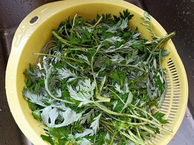还在排队买青团?看看配料表,还是自己做吧,其实做法挺简单的