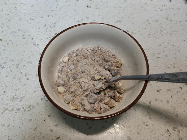 面粉别只会蒸馒头,教你老式红糖包做法,香甜松软,小时候的味道