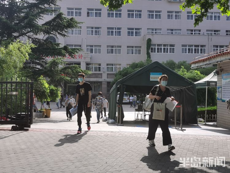 春季高考知识考试结束 首场考试要健康码入场两次安检