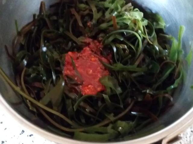 做拌海带丝时,最忌讳这2种调料,10人做9人错,难怪不好吃腥味重