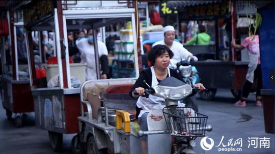 开封：美食成了恢复夜经济的“密钥”(图)