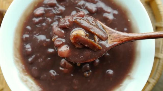 湿气重怎么办?煮「陈皮红豆沙」吃,还能健脾调理身体