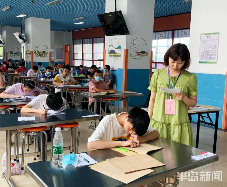 青岛市盲校高中中专入学考试顺利完成 484人升入大学