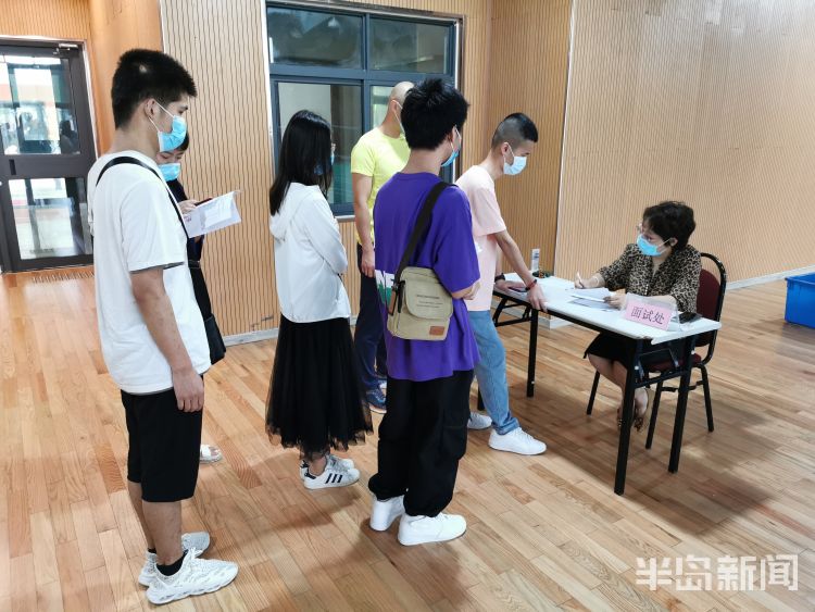青岛市盲校高中中专入学考试顺利完成 484人升入大学