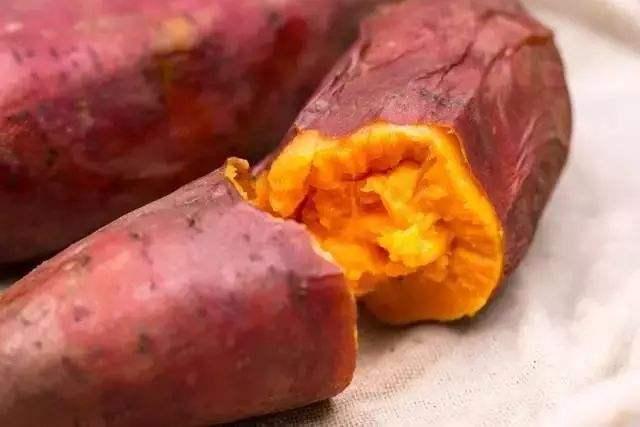 低卡、饱腹又营养的红薯,真的能够代替主食吗?