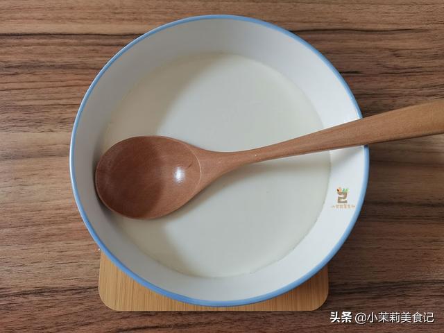 三伏天,这道姜撞奶女人要多吃,驱寒暖胃,舒服度夏体质好