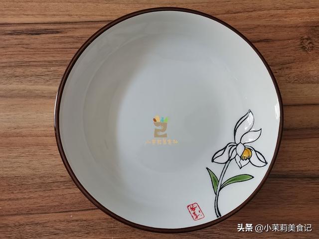 三伏天,这道姜撞奶女人要多吃,驱寒暖胃,舒服度夏体质好