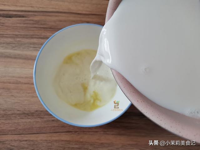 三伏天,这道姜撞奶女人要多吃,驱寒暖胃,舒服度夏体质好
