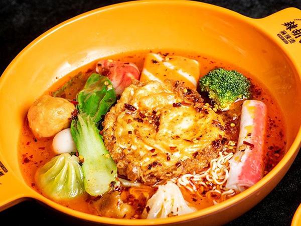 夏天吃麻辣烫还需要理由?当然,用三个字来概括就是"补解暖"
