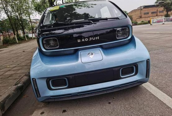新宝骏E300电动车怎么样？智能环保经济的跨界出行新物种