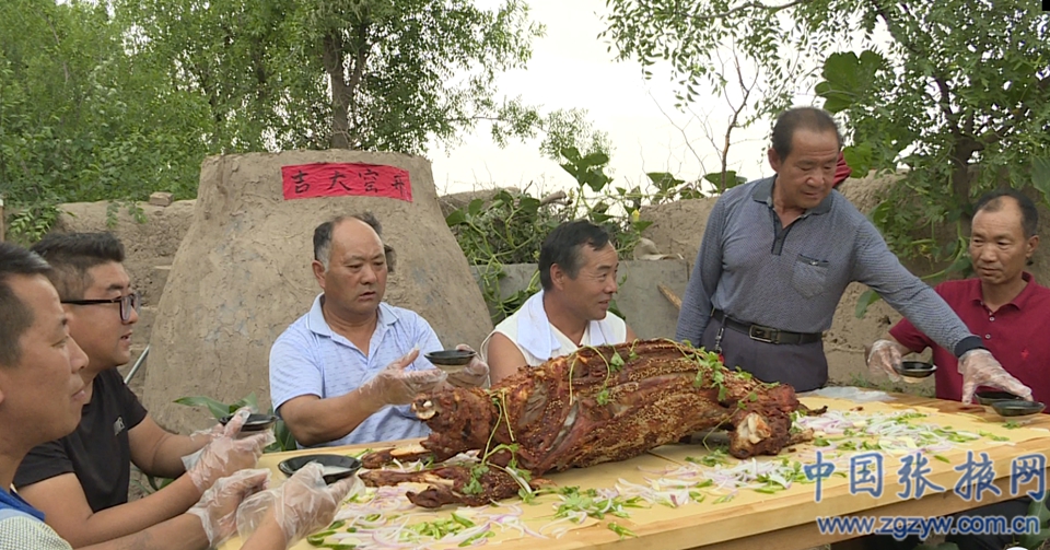 甘州：村野食叔曹进和他的美食直播