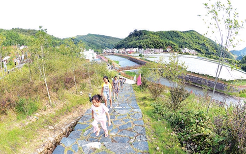 建瓯：游红色迪口 品乡村美食