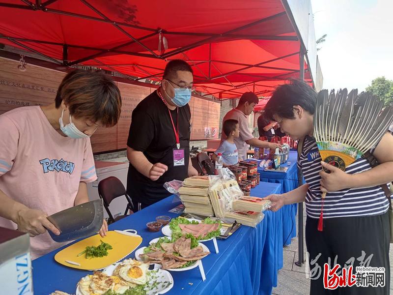 观海看城、品美食！各地游客热逛“天下第一关”