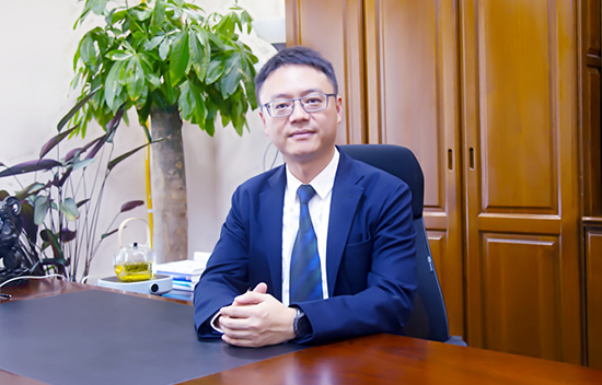 开能健康科技集团股份有限公司副董事长兼总裁瞿亚明先生