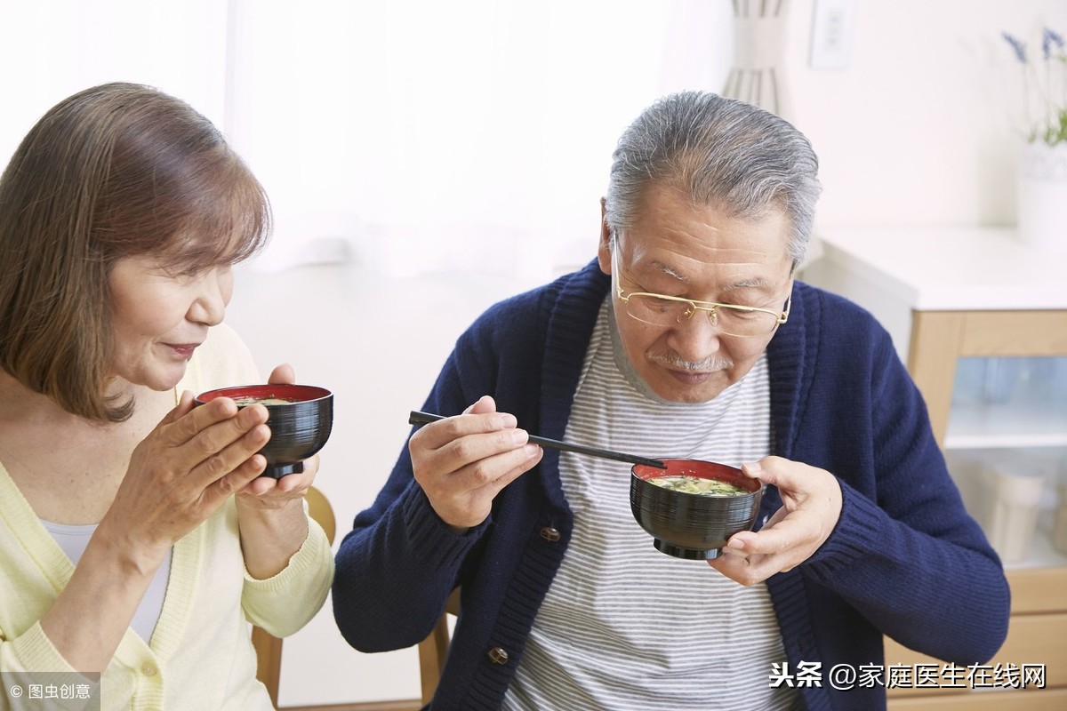 老年人怎么吃才养生?牢记4个饮食小技巧,健康又长寿