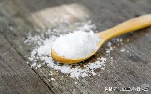高血压到底是低盐还是低钠,千万别弄错了,医生告诉你真相