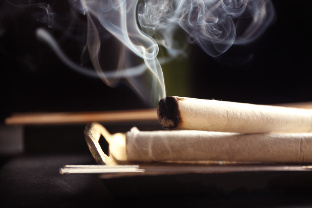 耳鸣是中老年常见的症状,中医如何调理?这几个方法需掌握