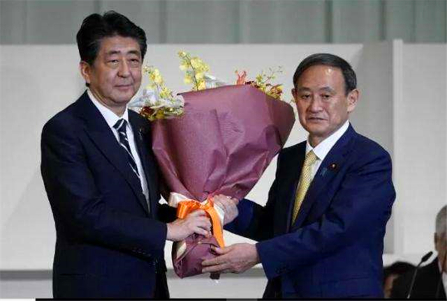 安倍的大国梦破灭：菅义伟反叛，安倍晋三入狱难逃？