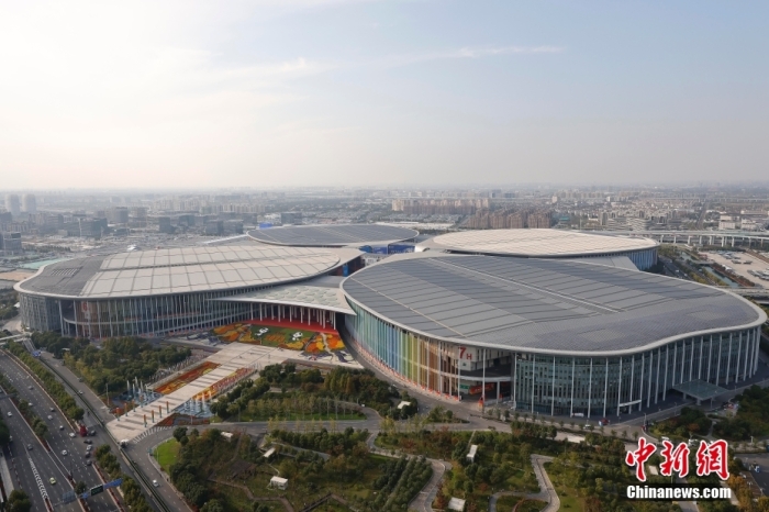 资料图:航拍国家会展中心(上海)。 <a target='_blank' data-cke-saved-href='/' href='/'>中新社</a>记者 殷立勤 摄 资料图:航拍国家会展中心(上海)。 <a target='_blank' data-cke-saved-href='/' href='/'>中新社</a>记者 殷立勤 摄