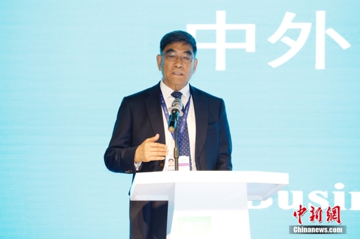 图为碳中和国际研究院创始院长傅成玉作主旨演讲。<a target='_blank' data-cke-saved-href='/' href='/'>中新社</a>记者 韩海丹 摄 图为碳中和国际研究院创始院长傅成玉作主旨演讲。<a target='_blank' data-cke-saved-href='/' href='/'>中新社</a>记者 韩海丹 摄